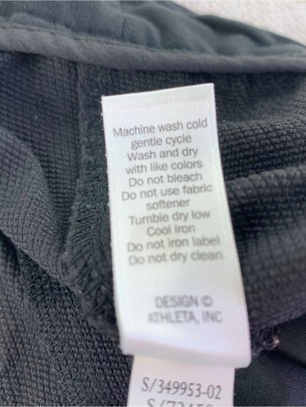 Athleta women's low rise Highline Hybrid Cargo skinny Pant in black zipper ankle - Picture 12 of 15